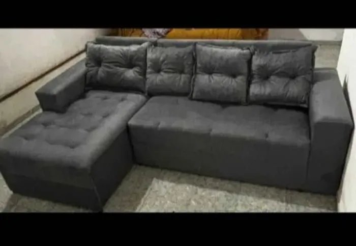 sofá madri 2,,16m a RS 1.050, contato *844)