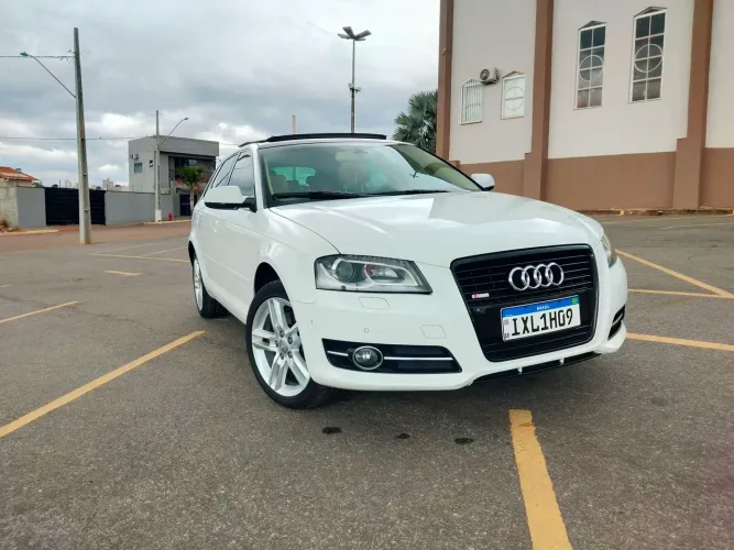 Audi A3 Sportback 2.0 16V TFSI S-tronic 2012