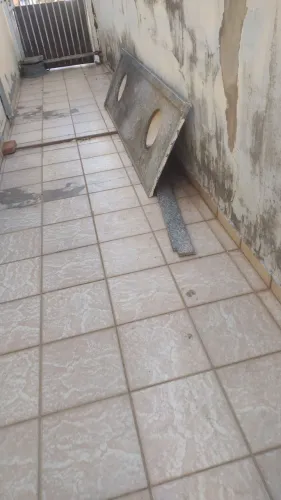 Estou vendendo essa pia de granito usada valor 200,00 para retirar em Salto Sp