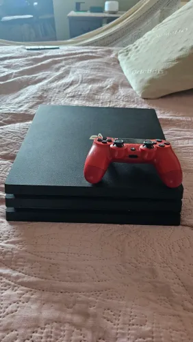 Playstation 4 Pro, 1TB