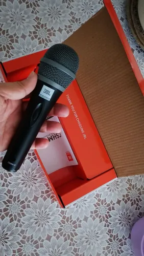 Microfone JBL de mão