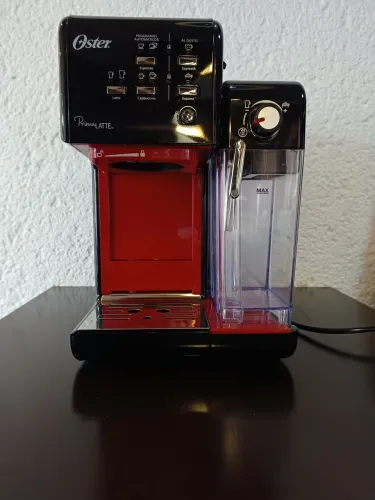 Cafeteira Oster PrimaLATTE
