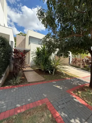 Sobrado condomínio Azaléia Park