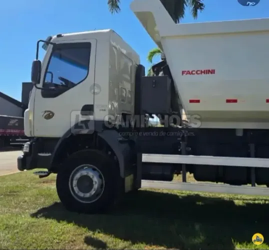 Volvo VM330 i-Shift 6x4 2022/2022 
