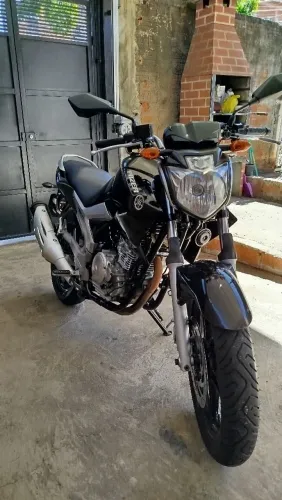 Fazer 250