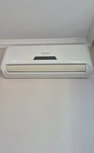 Ar-condicionado Electrolux Bi09f (só Retirada No Df)