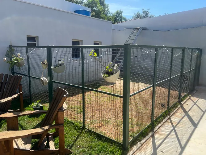 Grades cercado de 10 metros com portão (1.55 m de altura)