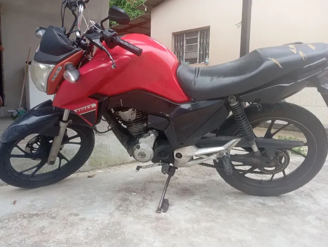 TITAN 160