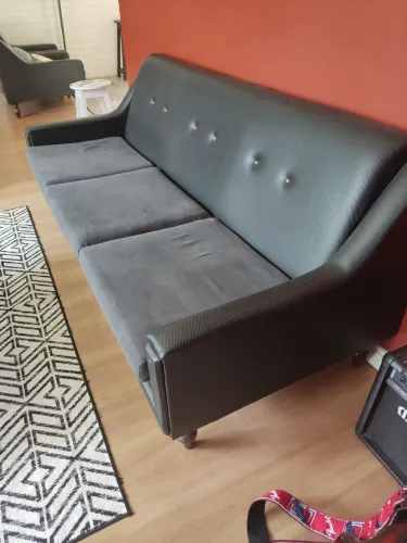 Sofa anos 60. Muito conservado.