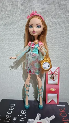 Boneca Ashlynn Ella para Giovana
