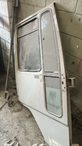 Porta do Ford cargo 2428 
