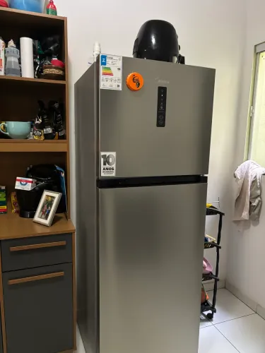 Geladeira Midea 347L Frost Free Inox (2 anos de uso, Ótimo Estado!)