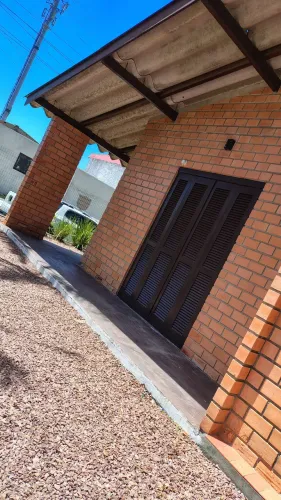 Vendo casa em Rainha do Mar não repasso para imobiliária não baixo valor .
