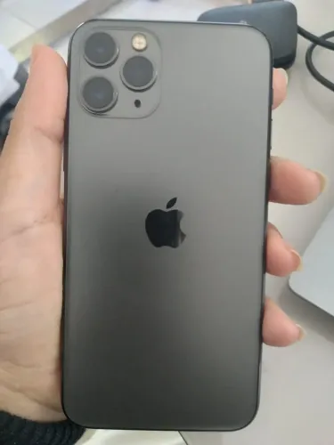 iPhone 11 Pro - preto