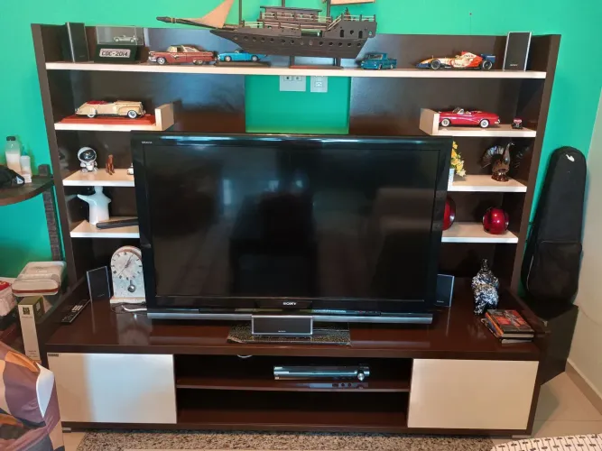 Estante + TV