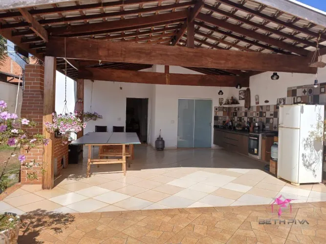 Sobrado com 3 dormitórios à venda, 157 m² por R$ 700.000,00 - São João - Santa Cruz da Con
