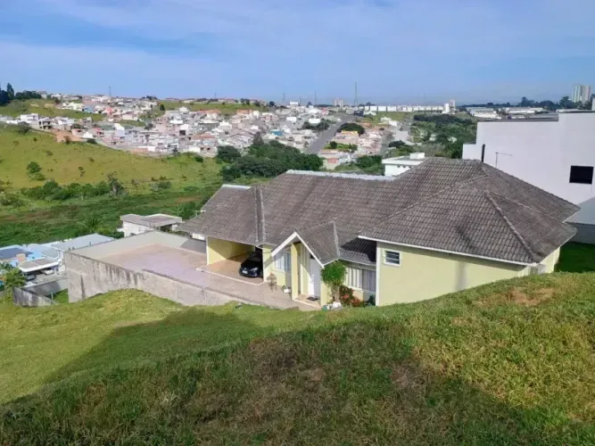 Imóvel para venda possui 380 metros quadrados com 4 quartos em  - Jacareí - SP