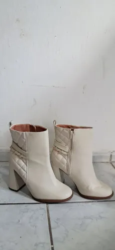 Bota Cano Curto Salto Alto