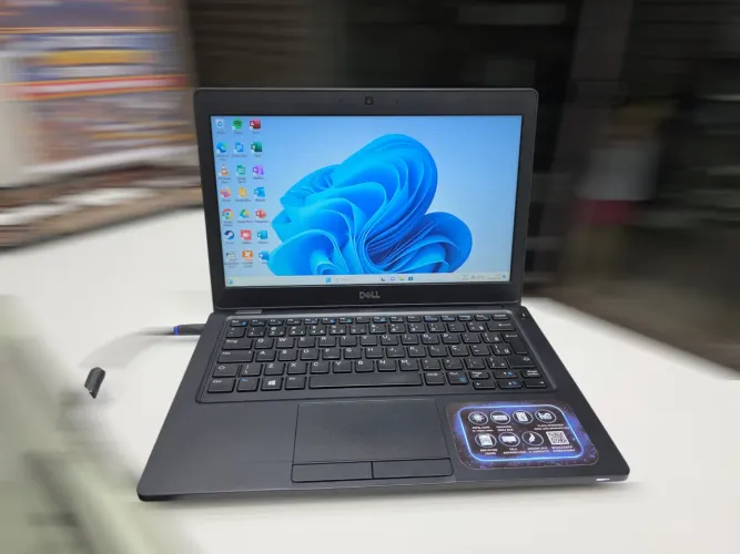 Vendo NOTEBOOK DELL CORE VPRO I5 7° SSD 256 8GB DE RAM WINDOWS 11 OFFICE GARANTIA 90 DIAS