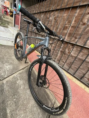 Bike oggi 7.3, muito nova!