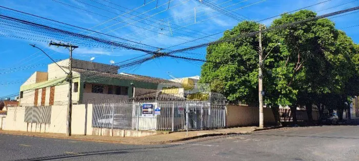 Apartamento com 1 dormitório para alugar, 49 m² por R$ 1.160,45/mês - Universitário - Uber