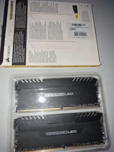Memoria RAM DDR4 Corsair Vengeance 16GB