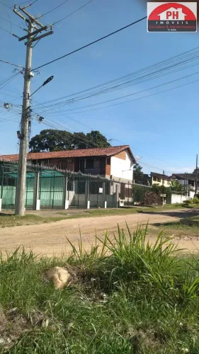 Casa Duplex, para alugar, próxima à lagoa - São Pedro da Aldeia - RJ.
