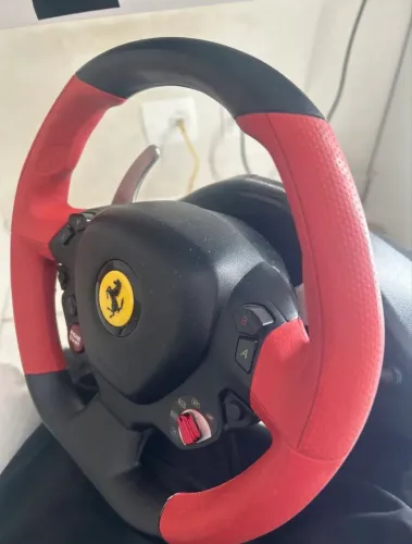 volante ferrari thrustmaster