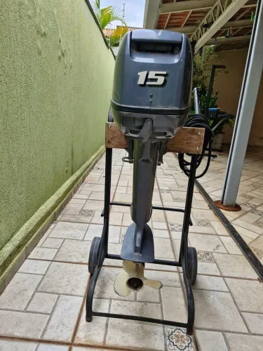 Motor de popa 15 yamaha 
