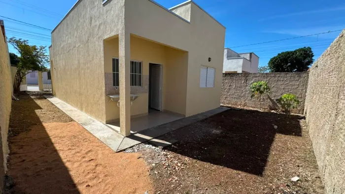 Casa com 3 quartos no bairro pedra 90