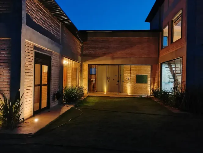 Casa de condomínio para venda possui 184 metros quadrados com 4 quartos