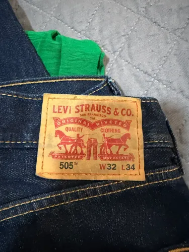 Calça masculina LEVIS tam.42