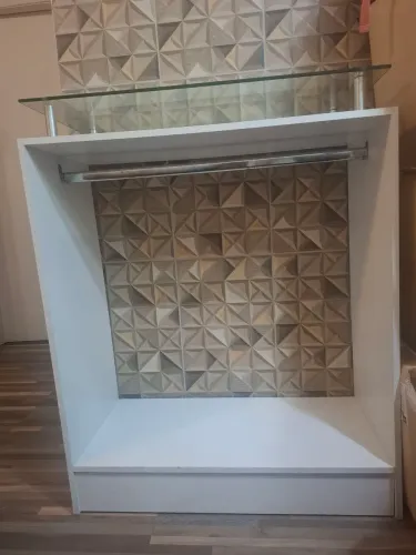 Vende esse dois móveis R$ 400,00 os dois.