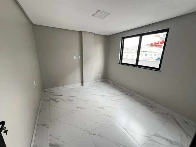 Apartamento para aluguel no parque 10 de 01 quartos 