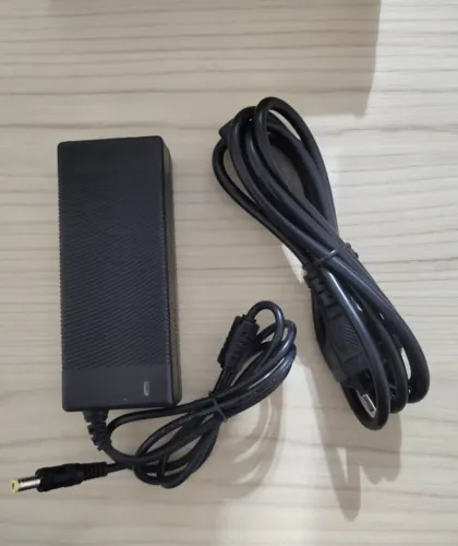 Fonte Monitor P4, 12V 4A - Semi Novo