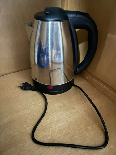 Chaleira elétrica 2L - 110V