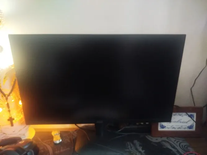 Monitor AOC 23.8 100hz novo