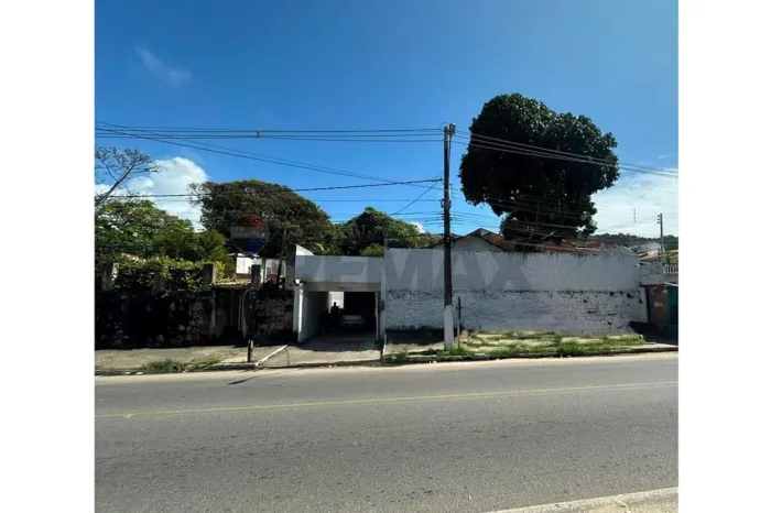 Casa com uma área exclusiva de 2.100m² na Praia de Garça Torta