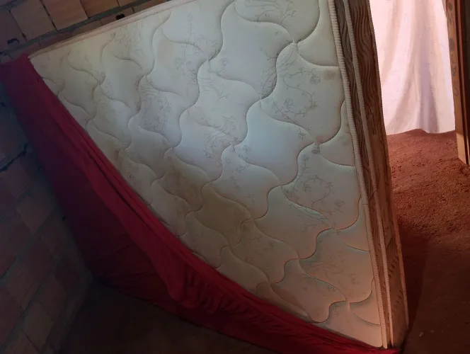 vende ser um colchão novo