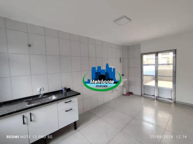 Casa com 2 dormitórios para alugar, 75 m² por R$ 3.140,00/mês - Vila Galvão - Guarulhos/SP