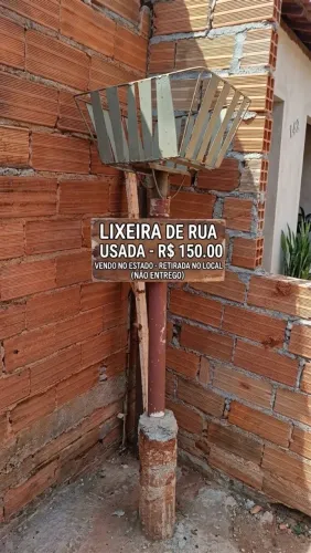 Lixeira de Ferro para Calçada / Rua (Super Reforçada)