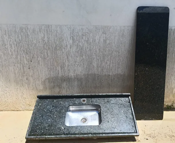 Vende se Pia e Bancada de mármore