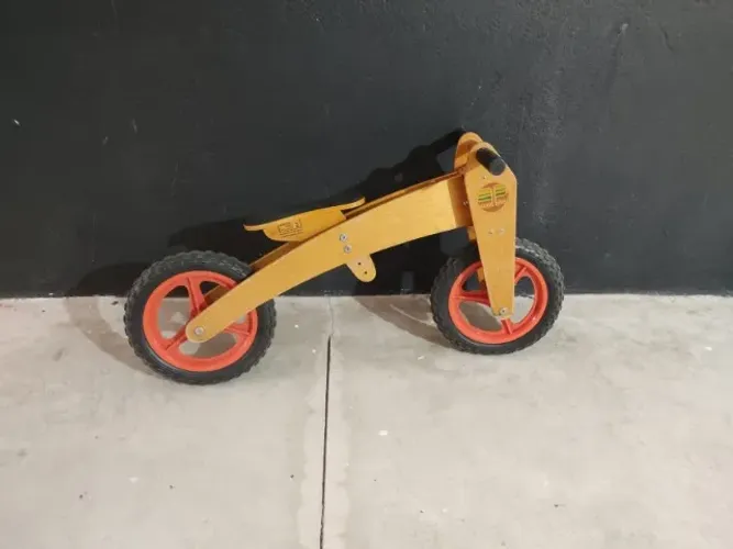 Bicicleta de equilíbrio em madeira da Woodiline - Woodbike