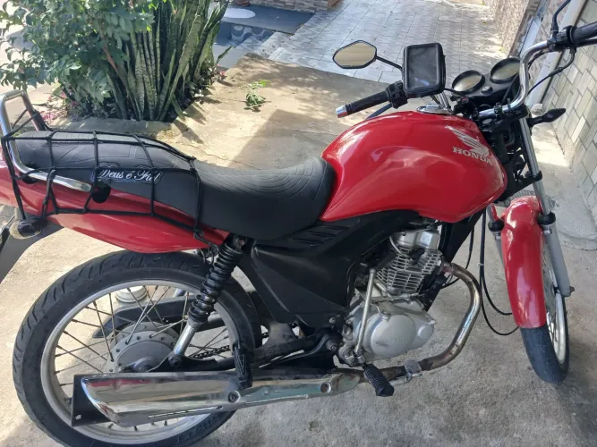 VENDO E TROCO POR MOTO 150 toda certinho em dia e no meu nome