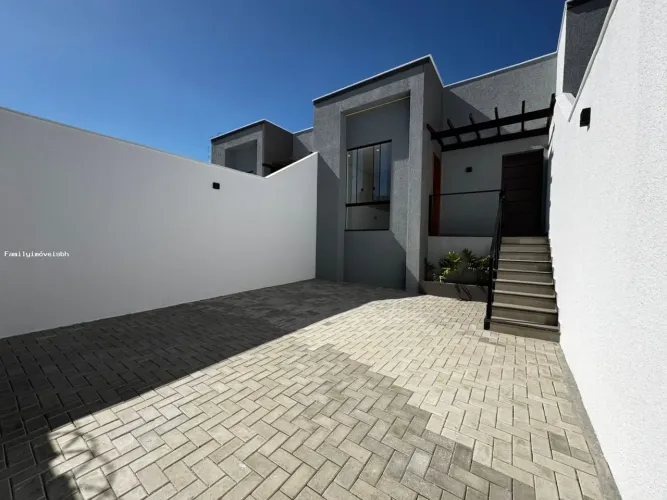 Casa para Venda em Santa Luzia, Novo Centro, 3 dormitórios, 1 suíte, 2 banheiros, 2 vagas