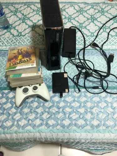 Xbox 360 vários jogos mídia física e hd de 250 gb