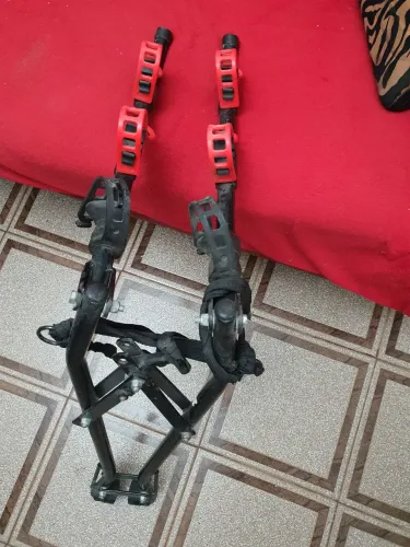 Suporte para bike [ somente pagamento  em dinheiro]  a pessoa tem que buscar pois  o Olx