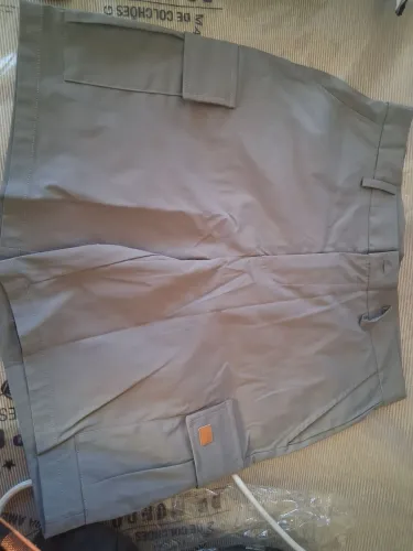 Nernuda masculina