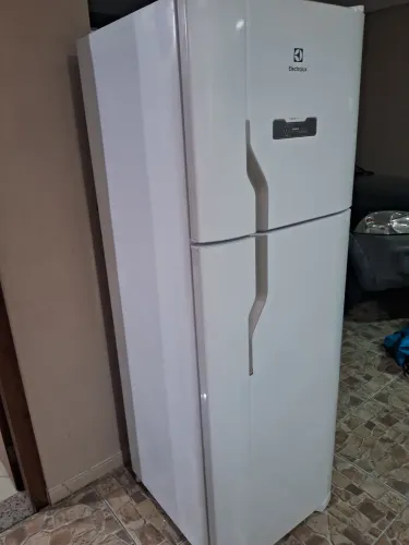 Vendo geladeira electrolux 
