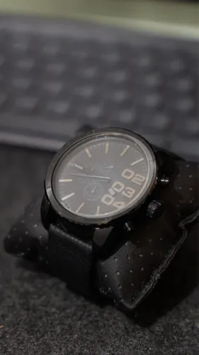 Relógio masculino Diesel DZ4216 com pulseira de couro preta